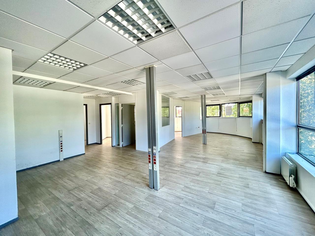 Bureau Cesson-Sévigné 979m² Location bureau Cesson-Sévigné Ille-et-Vilaine OLBUR2206988 3